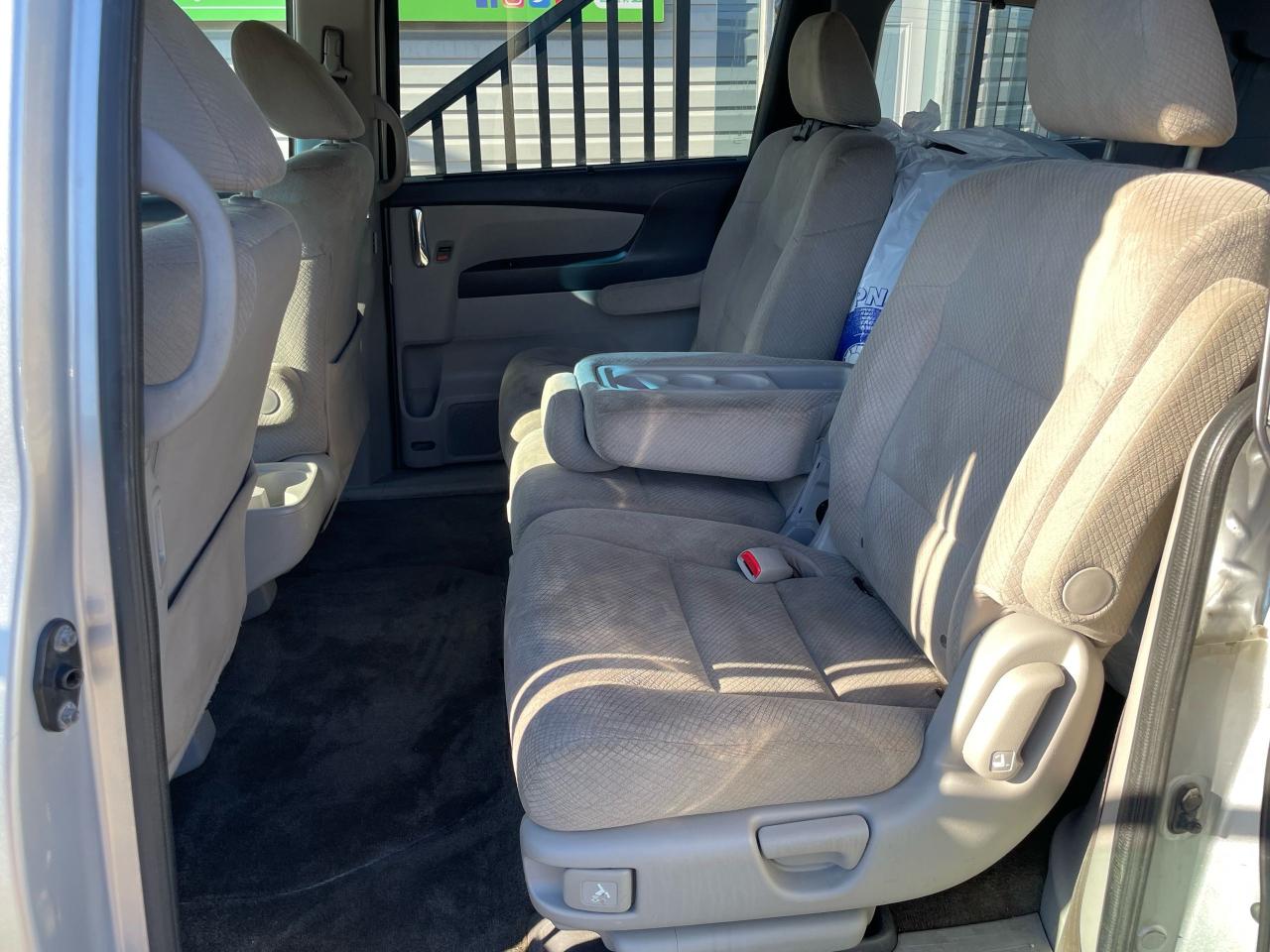 2014 Honda Odyssey EX - Photo #15