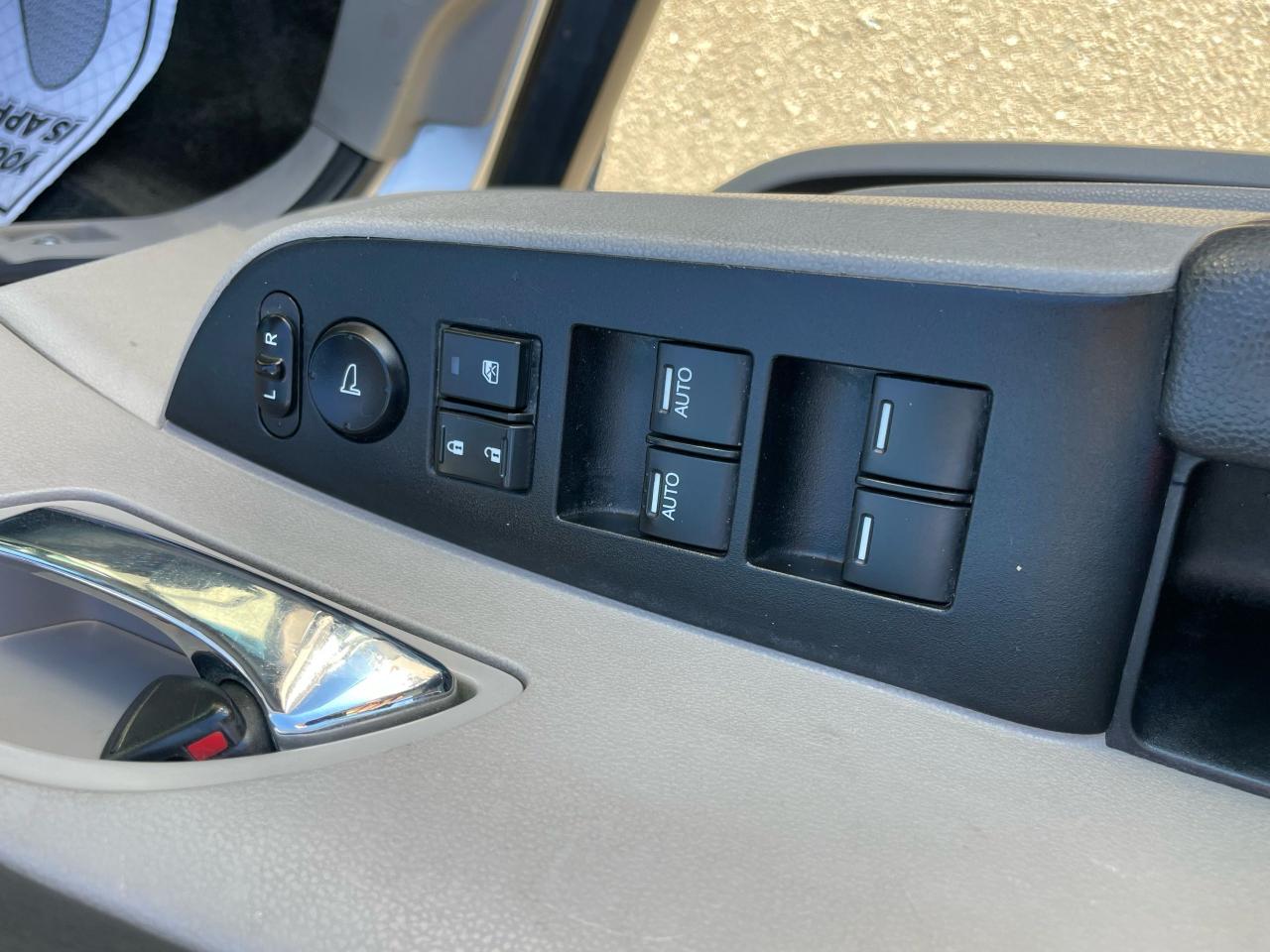 2014 Honda Odyssey EX - Photo #14
