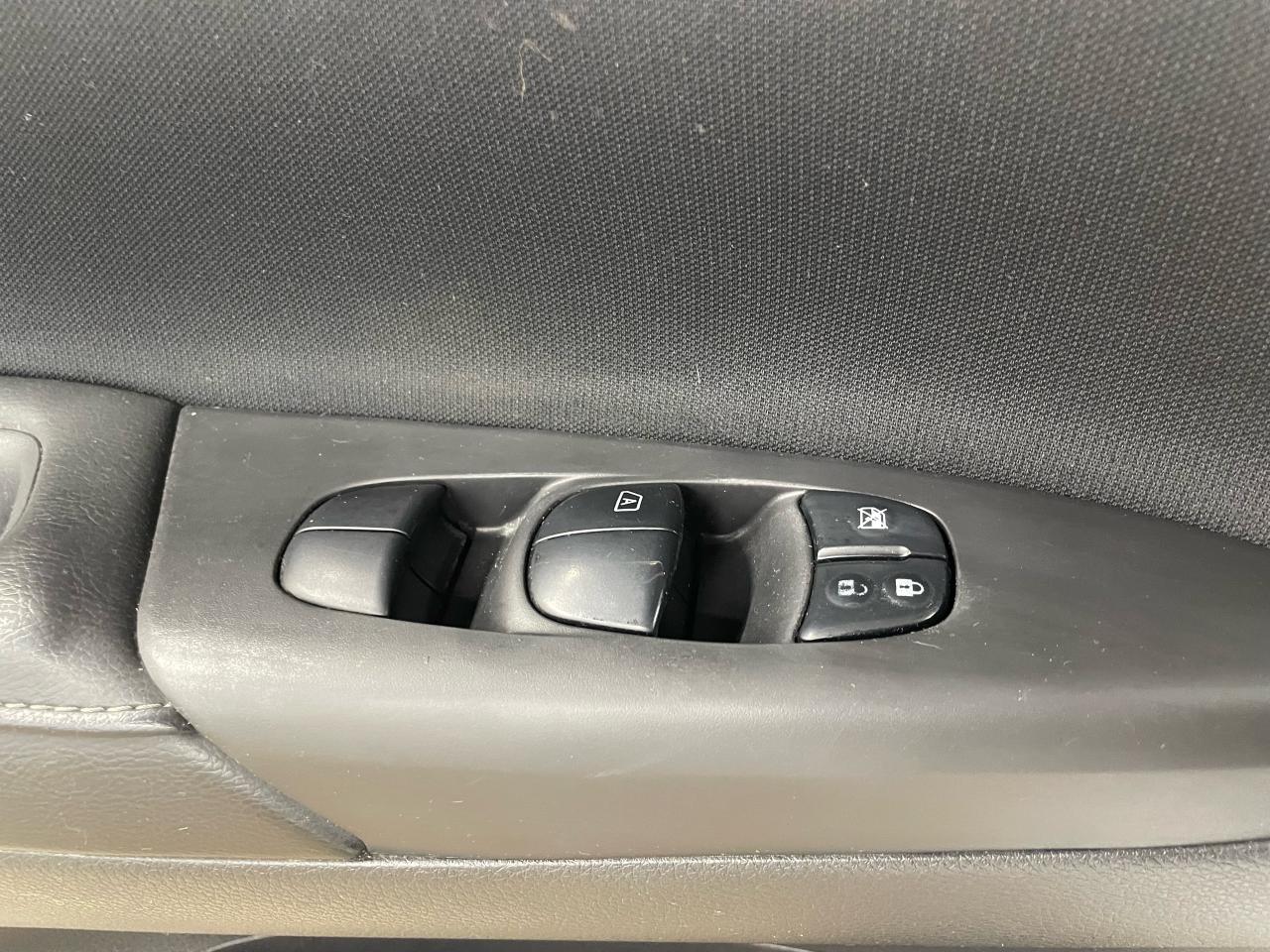 2019 Nissan Sentra SV Photo12