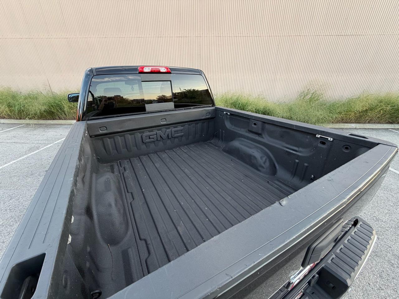 2015 GMC Sierra 1500 SLT - Photo #9