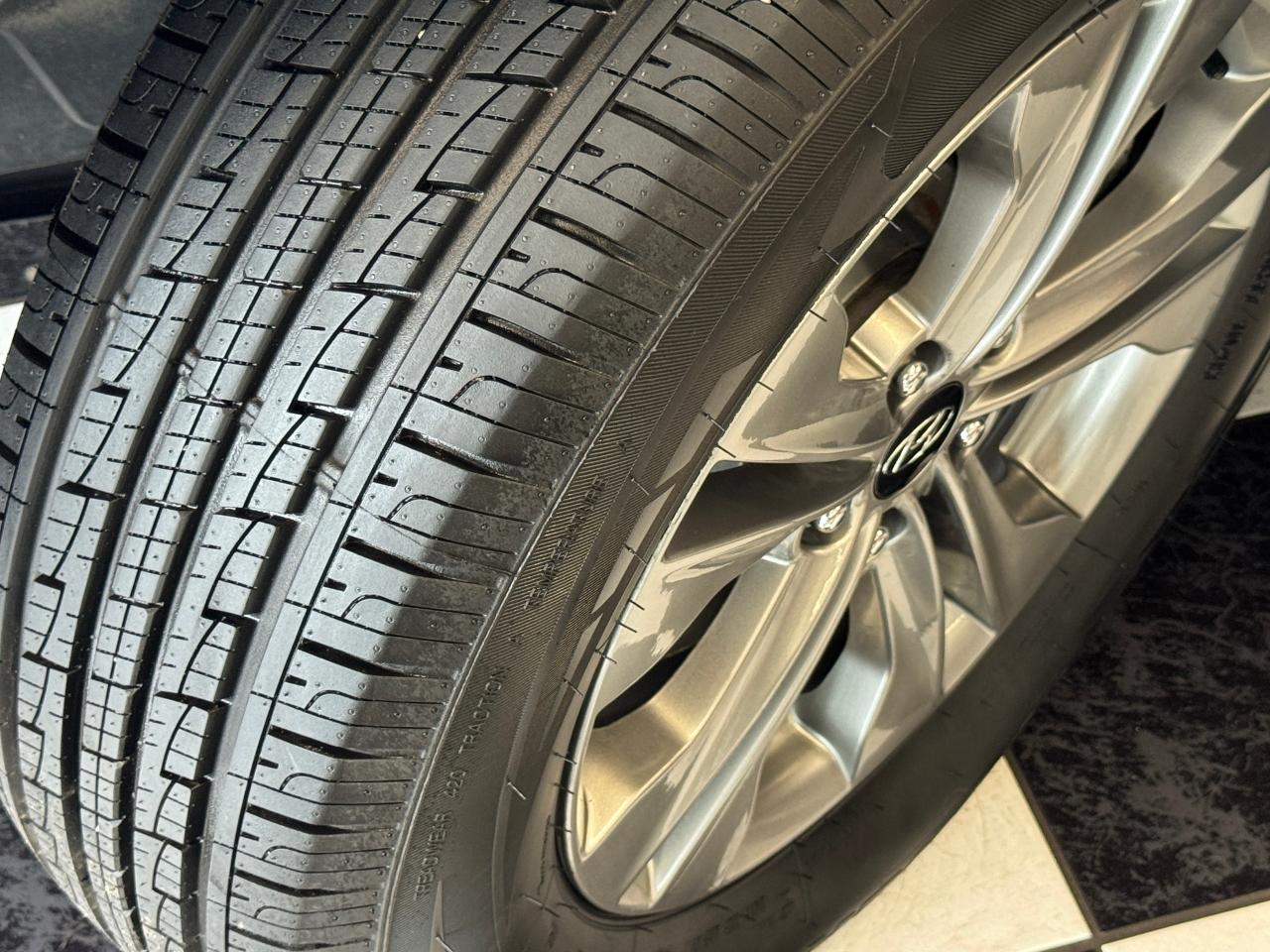 2014 Hyundai Santa Fe Sport AWD 2.0T Premium+New Tires+Brakes+A/C! - Photo #3