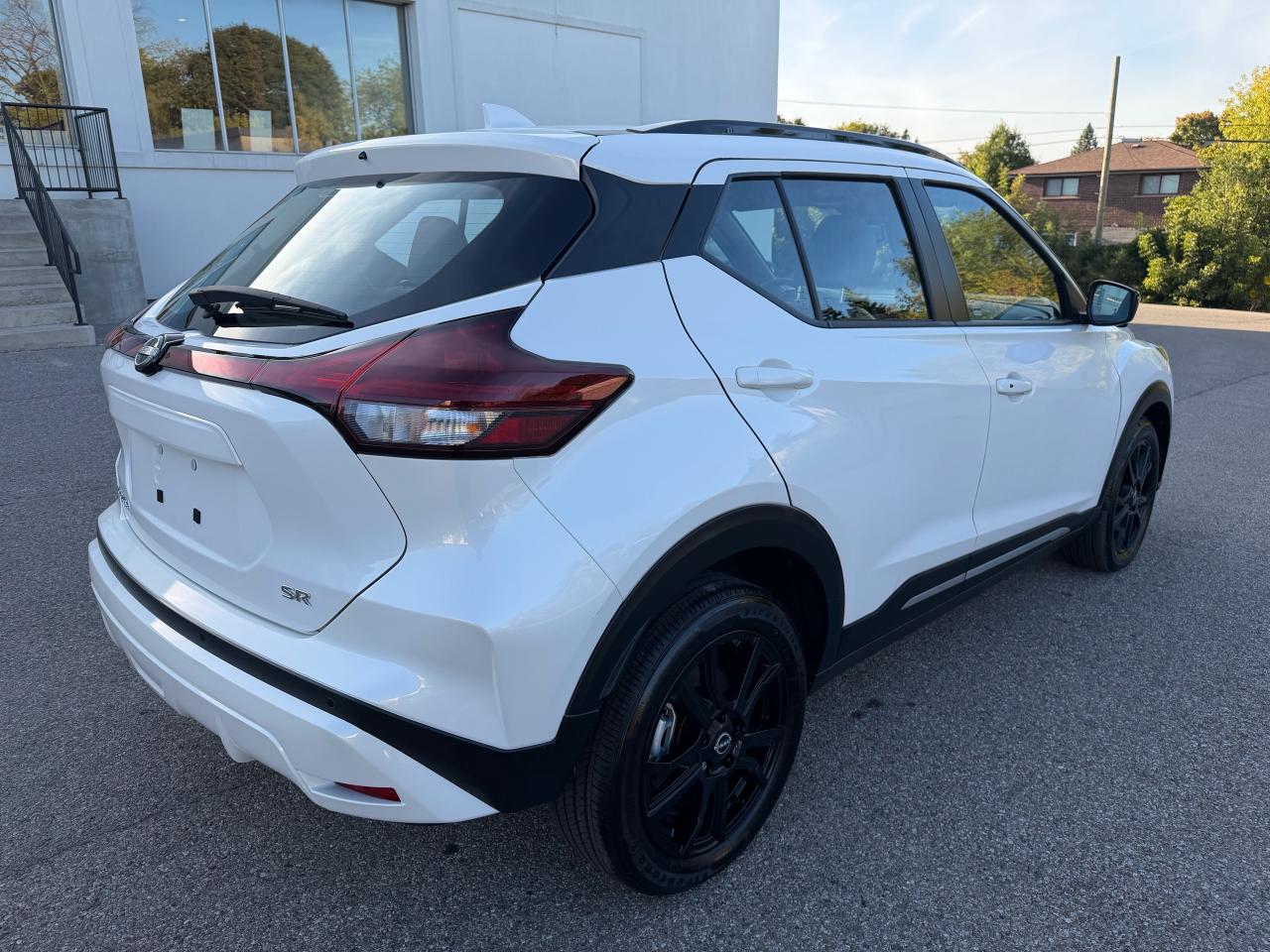2024 Nissan Kicks SR - Photo #5