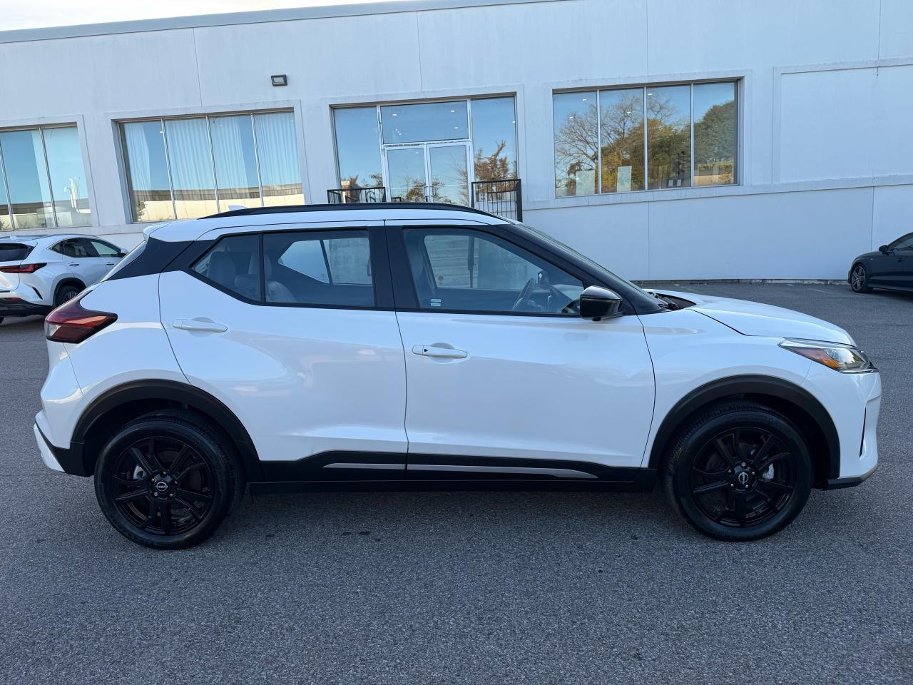 2024 Nissan Kicks SR - Photo #4