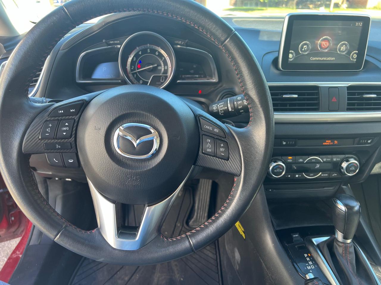2014 Mazda MAZDA3 GT-SKY - Photo #12