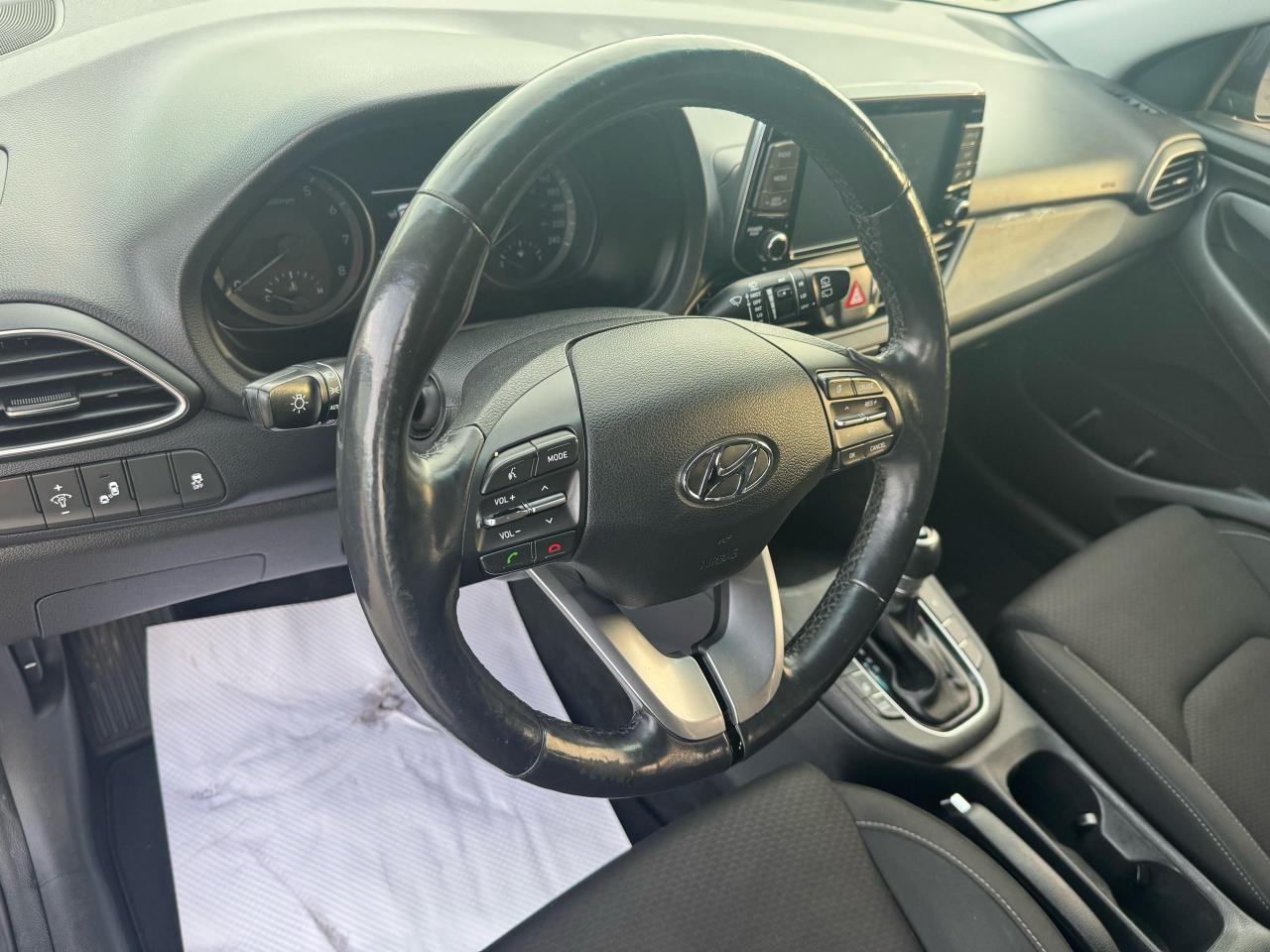 2018 Hyundai Elantra GT GL - Photo #9