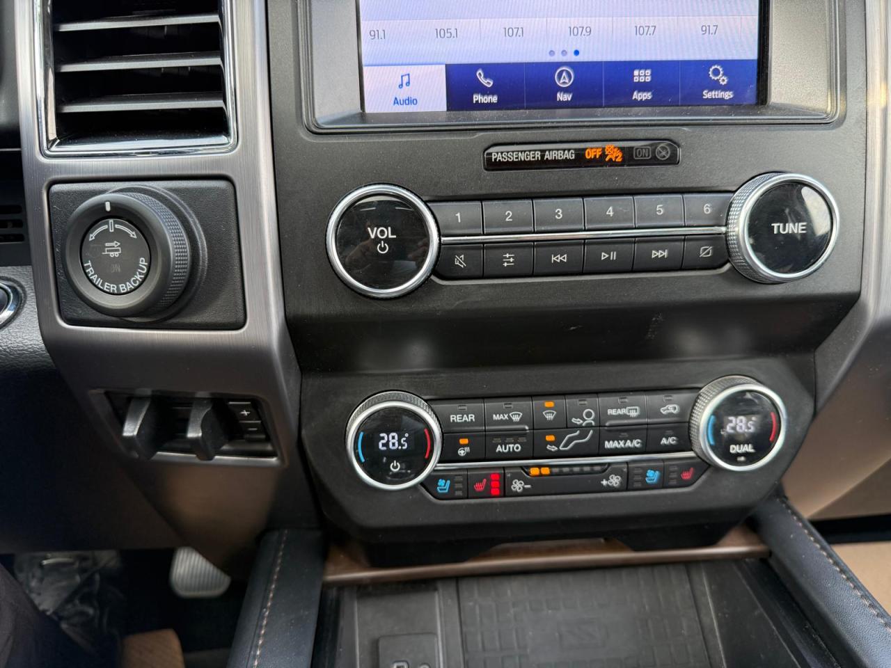 2020 Ford Expedition Platinum 4WD | ALL CREDIT ACCEPTED!! - Photo #12