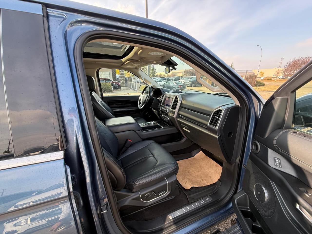 2020 Ford Expedition Platinum 4WD | ALL CREDIT ACCEPTED!! - Photo #17