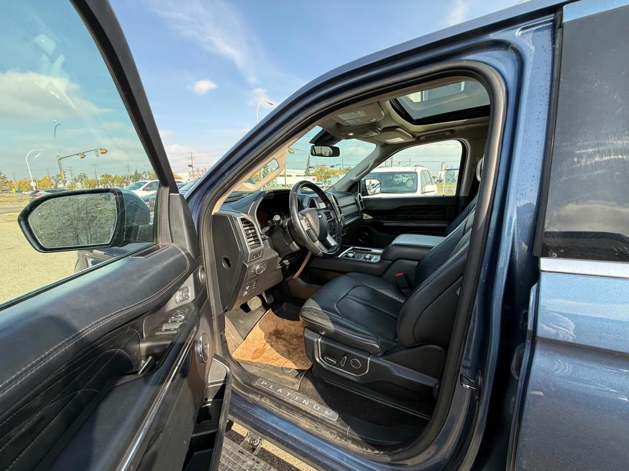 2020 Ford Expedition Platinum 4WD | ALL CREDIT ACCEPTED!! - Photo #15