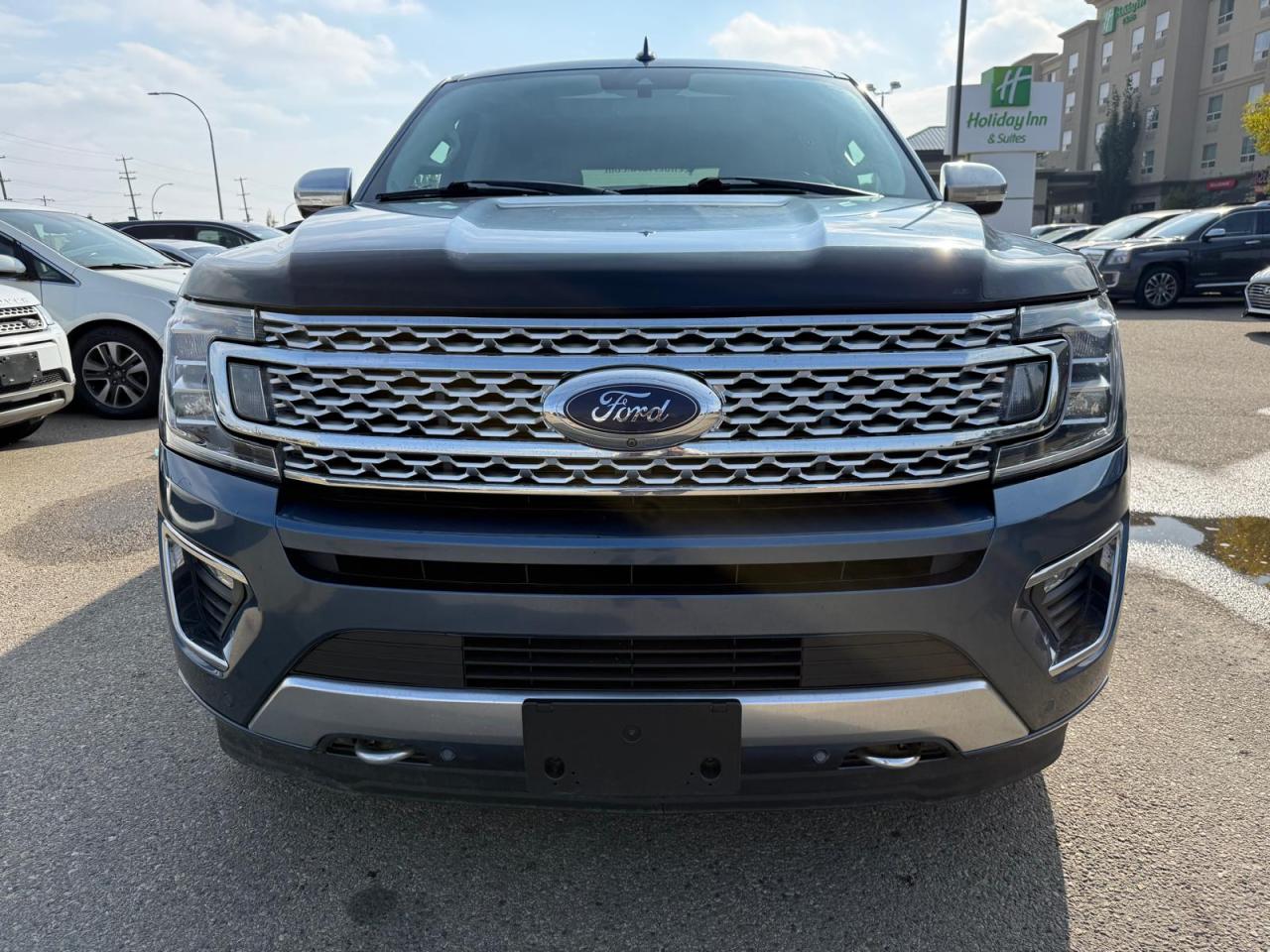 2020 Ford Expedition Platinum 4WD | ALL CREDIT ACCEPTED!! - Photo #2