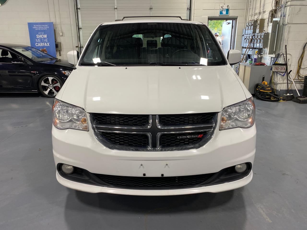 2016 Dodge Grand Caravan SXT Premium Plus - Photo #8
