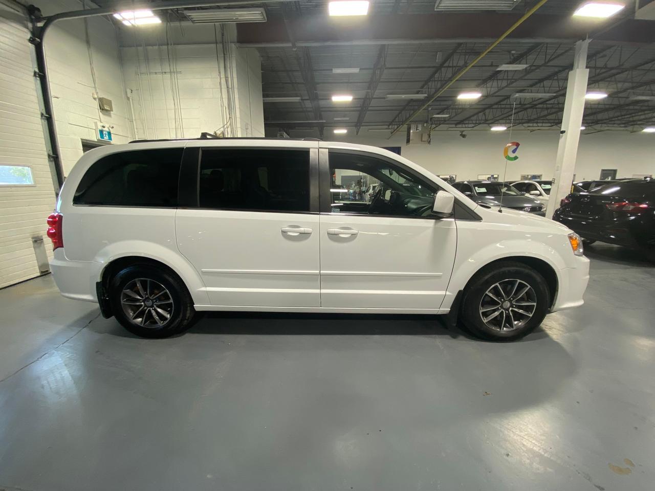 2016 Dodge Grand Caravan SXT Premium Plus - Photo #6