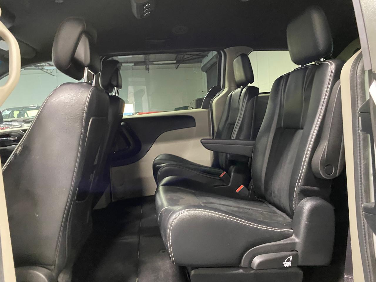 2016 Dodge Grand Caravan SXT Premium Plus - Photo #16