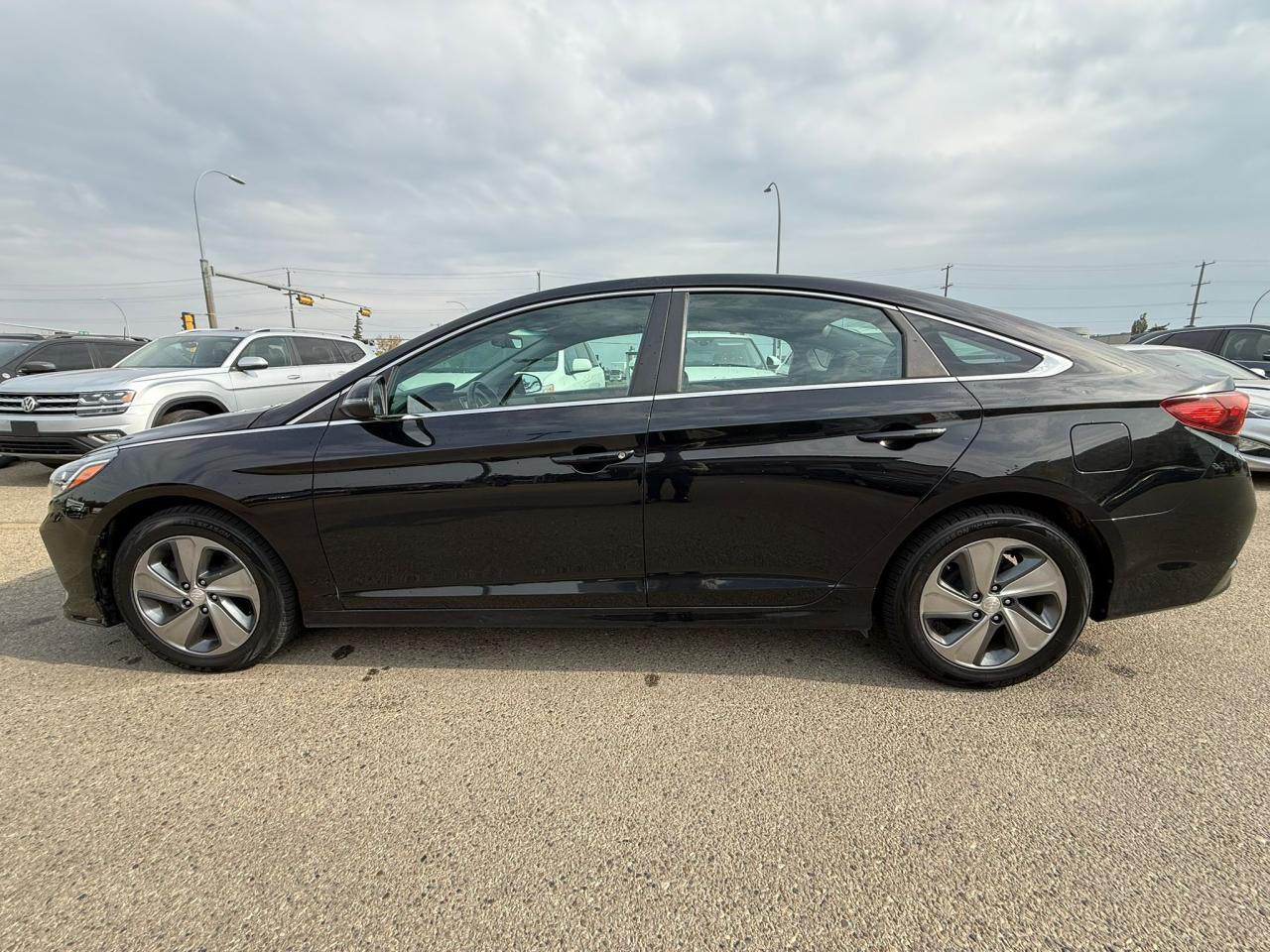 2019 Hyundai Sonata Essential | ALL CREDIT ACCEPTED!! - Photo #4