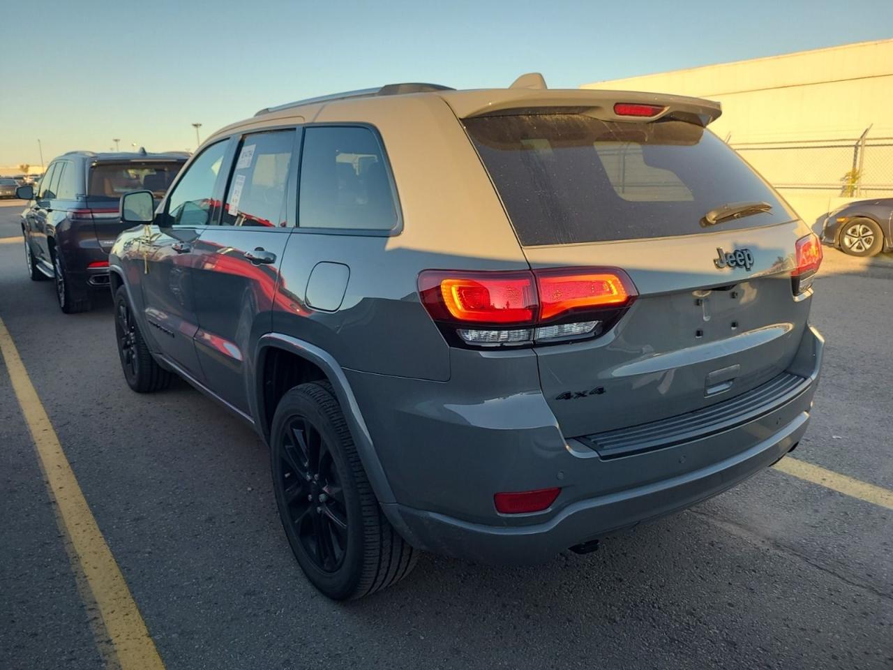2021 Jeep Grand Cherokee Altitude ONLY 64K! 4X4,APLINE AUDIO, HEATED SEATS! Photo4