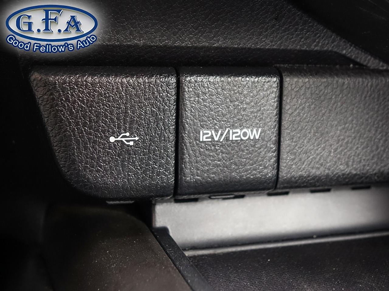 2021 Toyota Camry SE MODEL, LEATHER & CLOTH, REARVIEW CAMERA, HEATED Photo