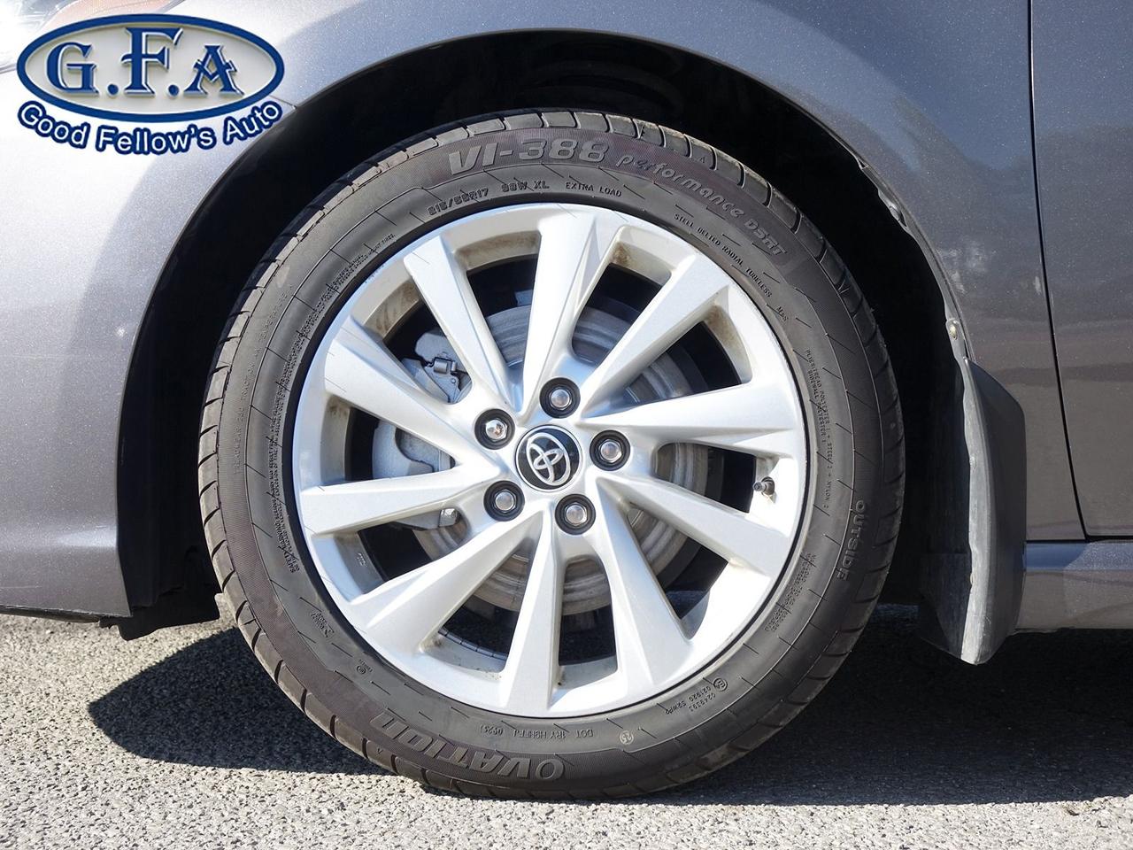 2022 Toyota Camry SE MODEL, LEATHER & CLOTH, REARVIEW CAMERA, HEATED Photo