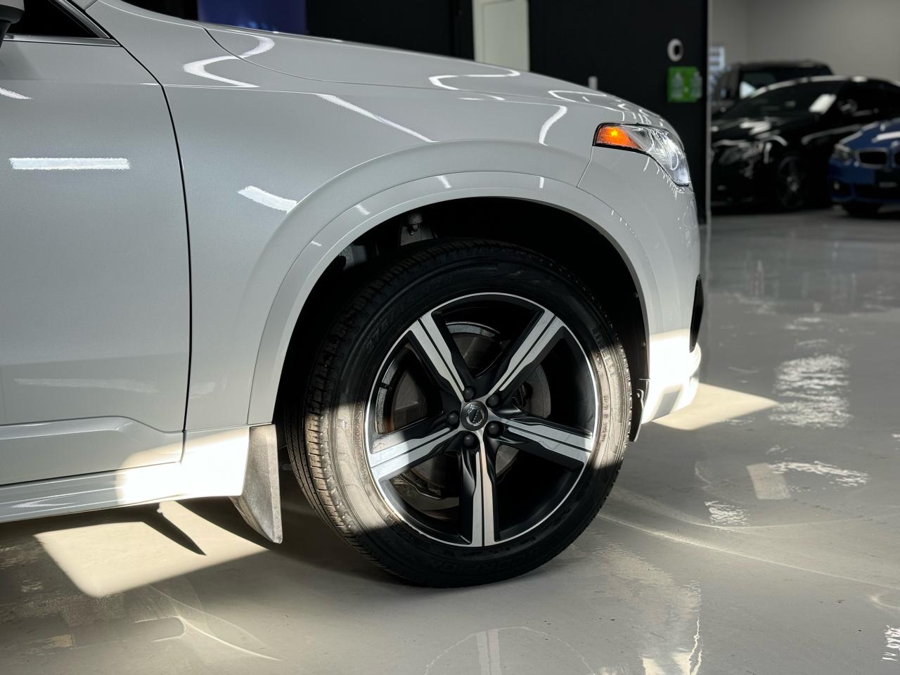 2018 Volvo XC90 R-DESIGN|7PASS|NAV|360CAM|LKA|BSM|CARPLAY| Photo2