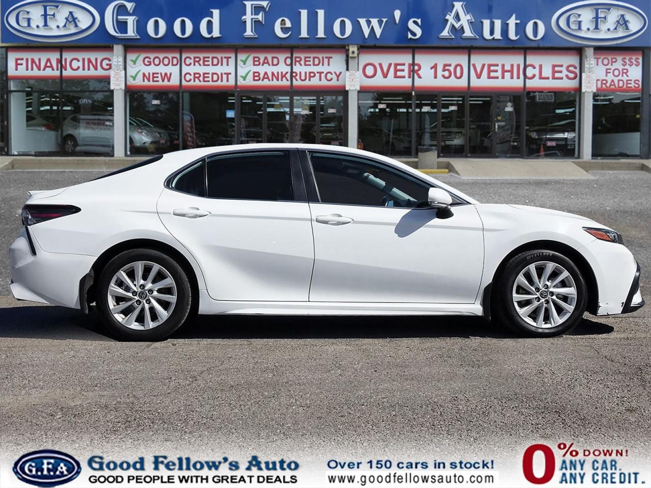 2022 Toyota Camry SE MODEL, LEATHER & CLOTH, REARVIEW CAMERA, HEATED Photo3