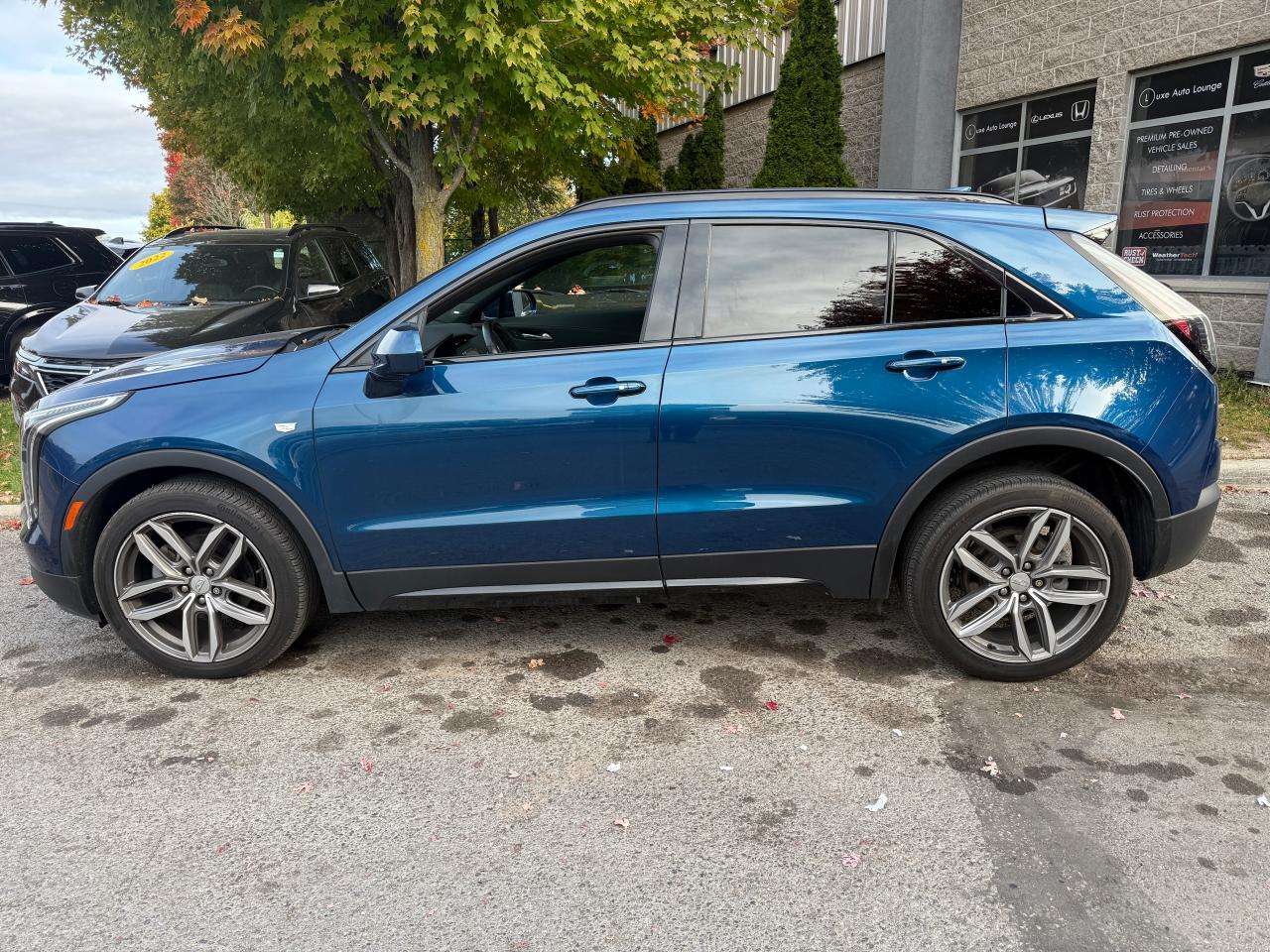 2019 Cadillac XT4 AWD Sport ONLY 43K! BOSE, LEATHER, SUNROOF! Photo3