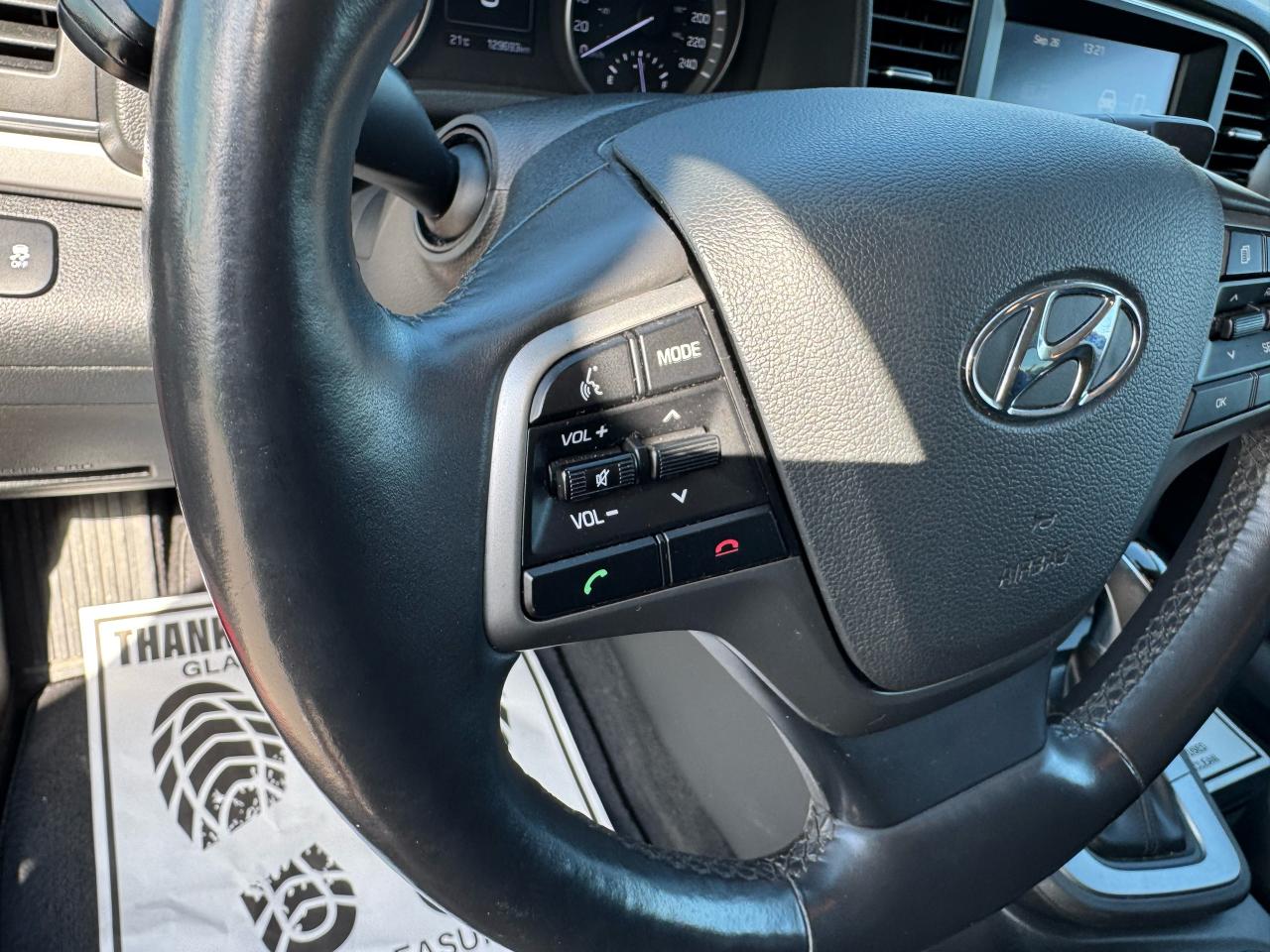 2017 Hyundai Elantra GL - Photo #11