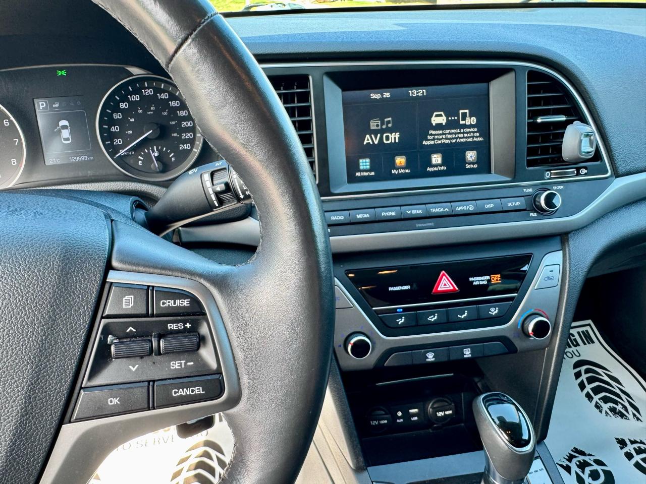 2017 Hyundai Elantra GL - Photo #9