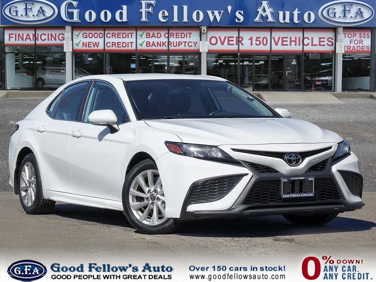 2021 Toyota Camry SE MODEL, LEATHER & CLOTH, REARVIEW CAMERA, HEATED - Photo #1