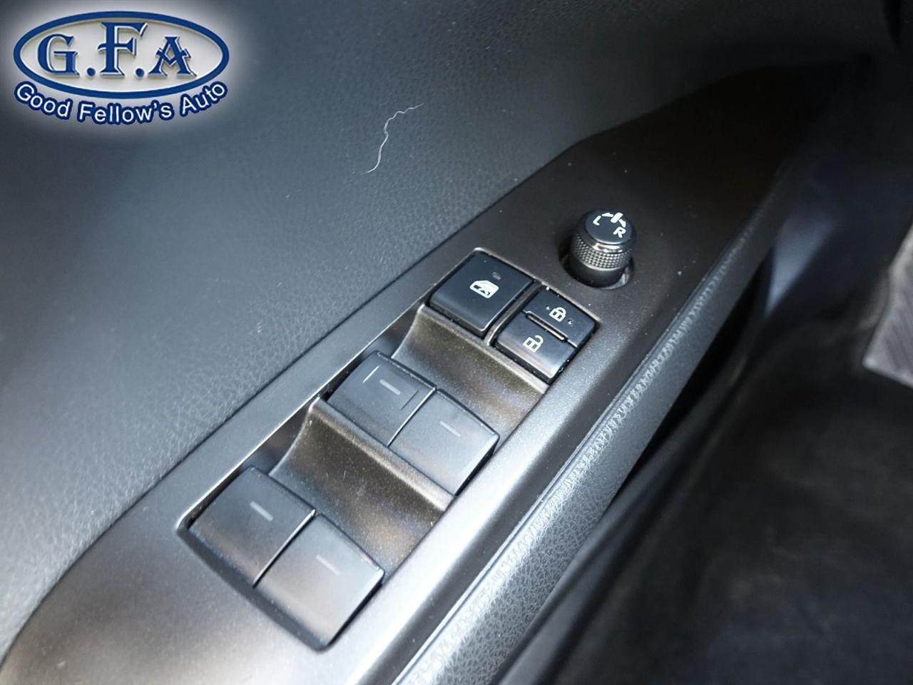 2021 Toyota Camry SE MODEL, LEATHER & CLOTH, REARVIEW CAMERA, HEATED - Photo #19