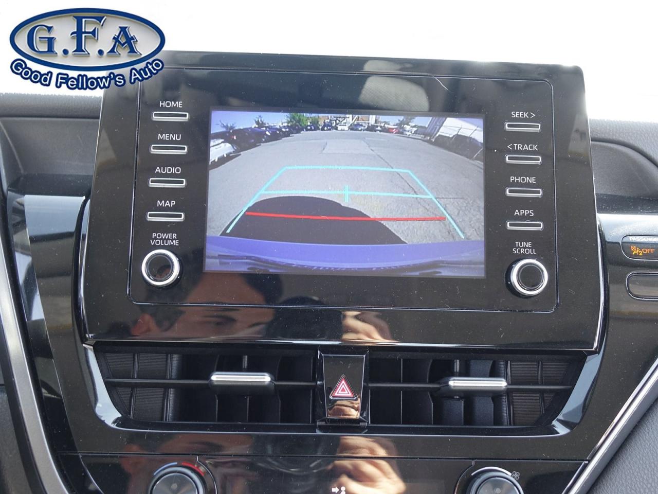 2022 Toyota Camry SE MODEL, LEATHER & CLOTH, REARVIEW CAMERA, HEATED - Photo #18