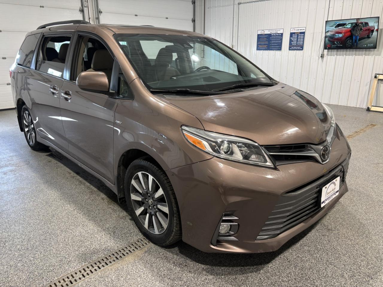 Used 2019 Toyota Sienna XLE 7-Passenger AWD for sale in Brandon, MB