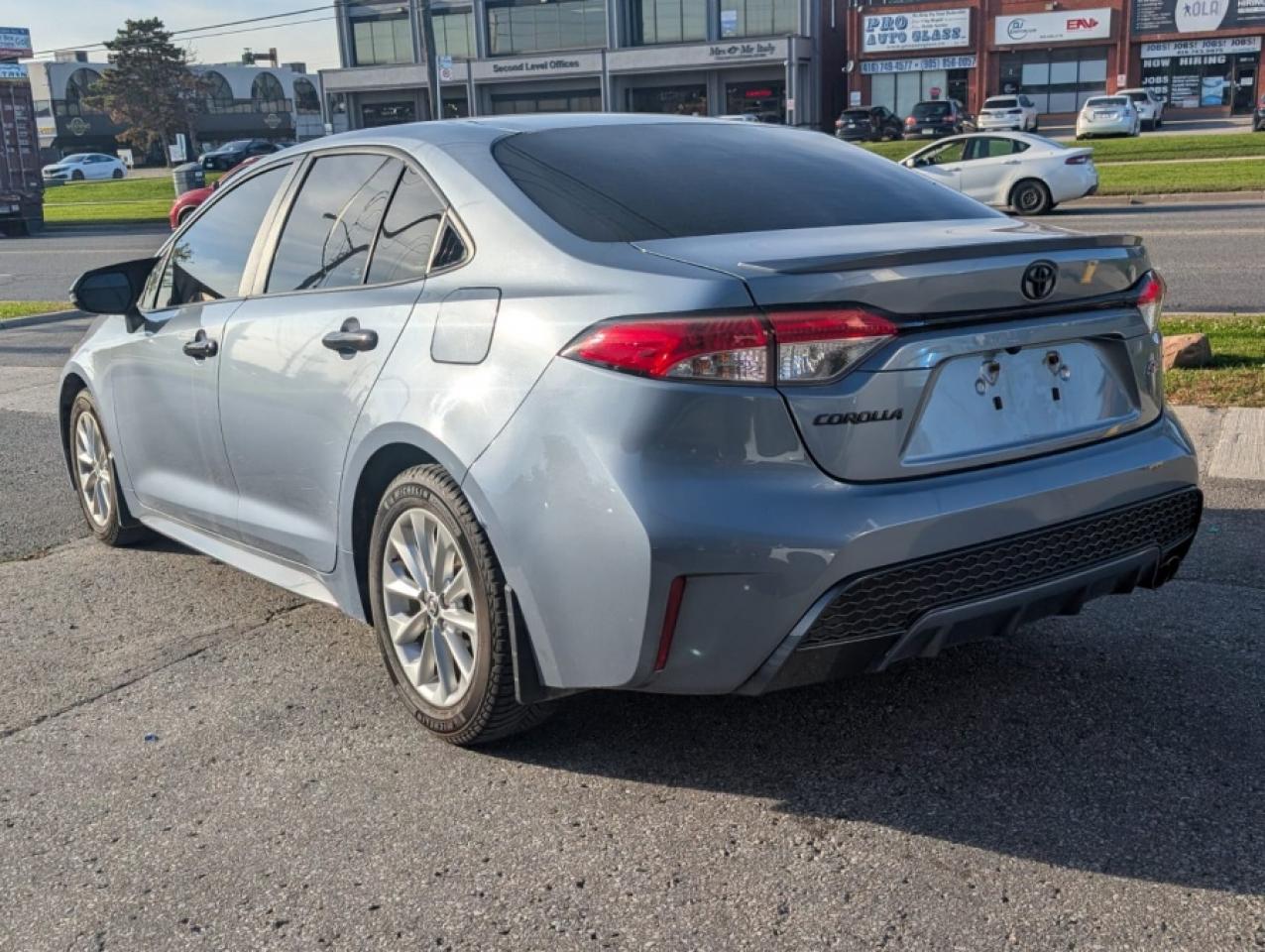 2021 Toyota Corolla SE / BLIND SPOT/ REAR SPOILER/ APPLE CARPLAY - Photo #4