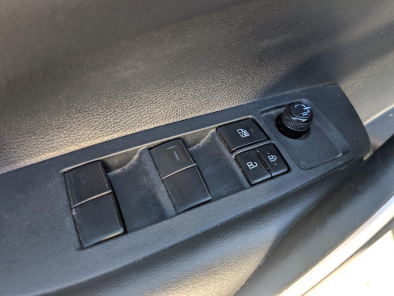 2021 Toyota Corolla SE / BLIND SPOT/ REAR SPOILER/ APPLE CARPLAY - Photo #6