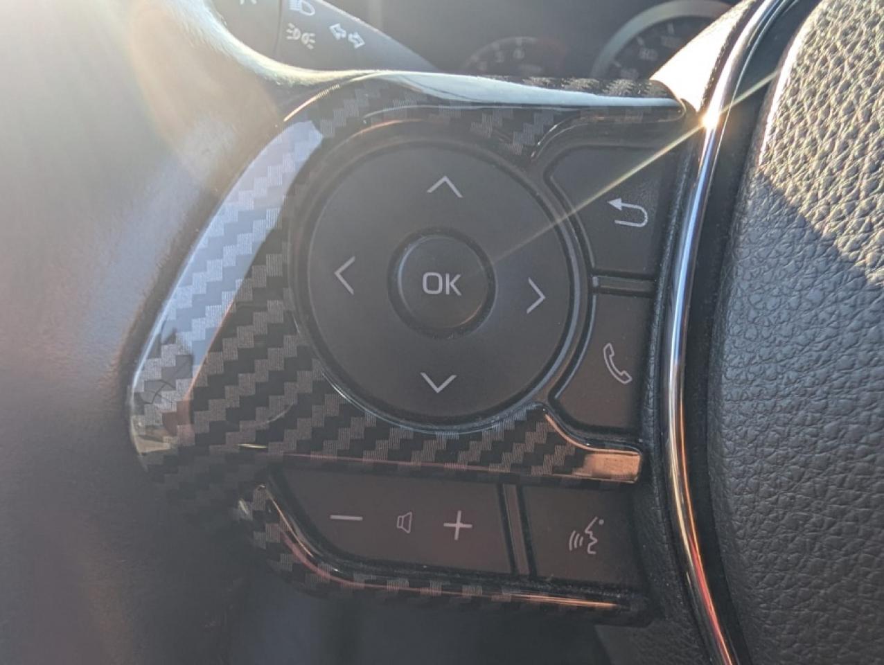 2021 Toyota Corolla SE / BLIND SPOT/ REAR SPOILER/ APPLE CARPLAY - Photo #17