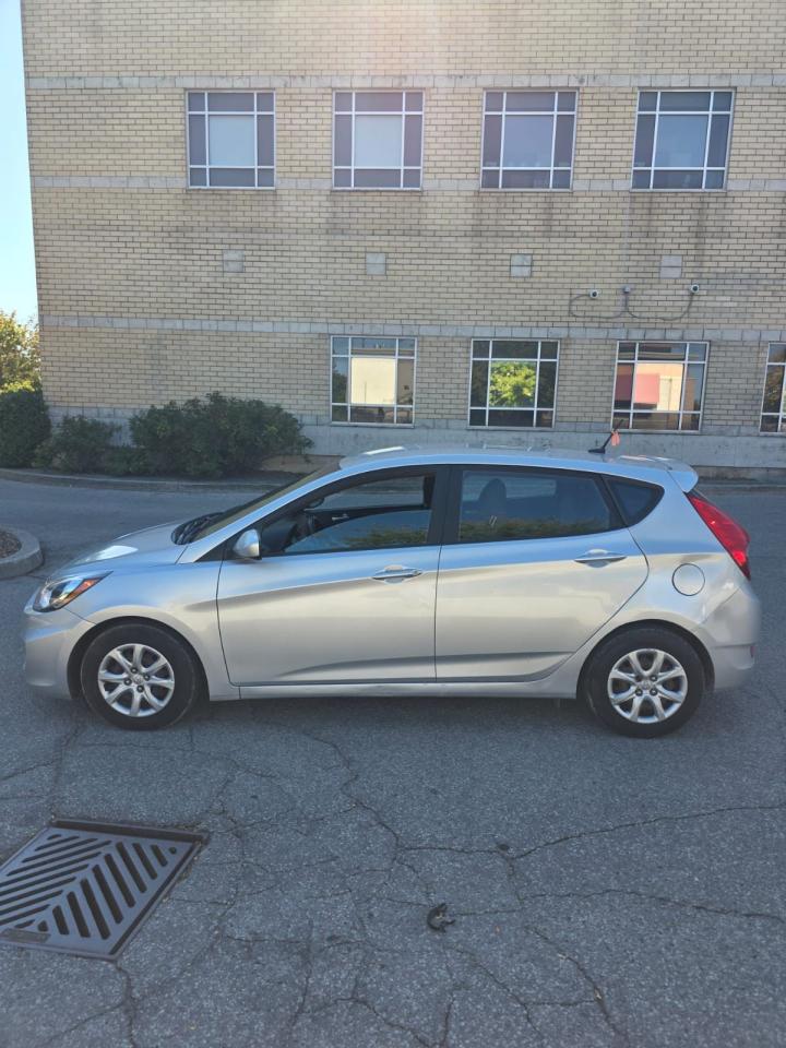 2014 Hyundai Accent GL - Photo #3