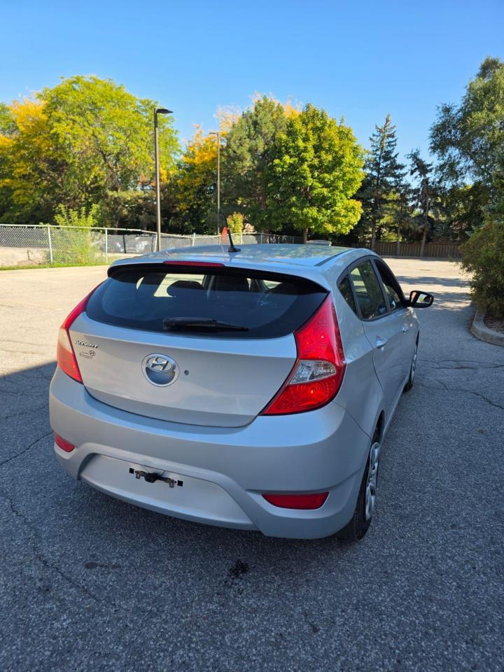 2014 Hyundai Accent GL - Photo #5