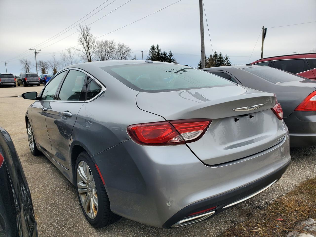 2015 Chrysler 200 Limited Photo