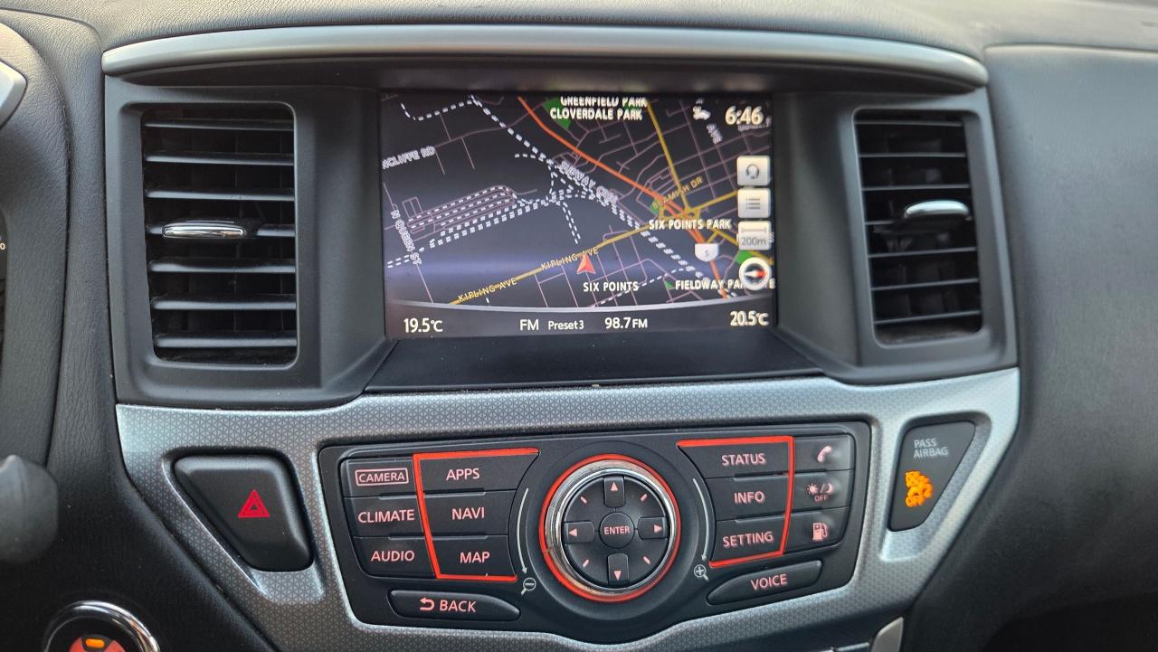 2018 Nissan Pathfinder SL PREMIUM - Photo #16