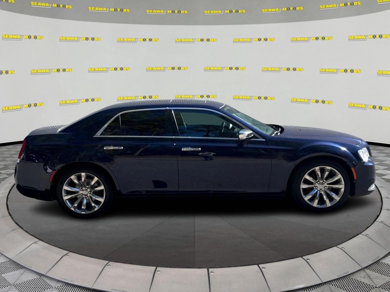 2016 Chrysler 300 300C - Photo #2