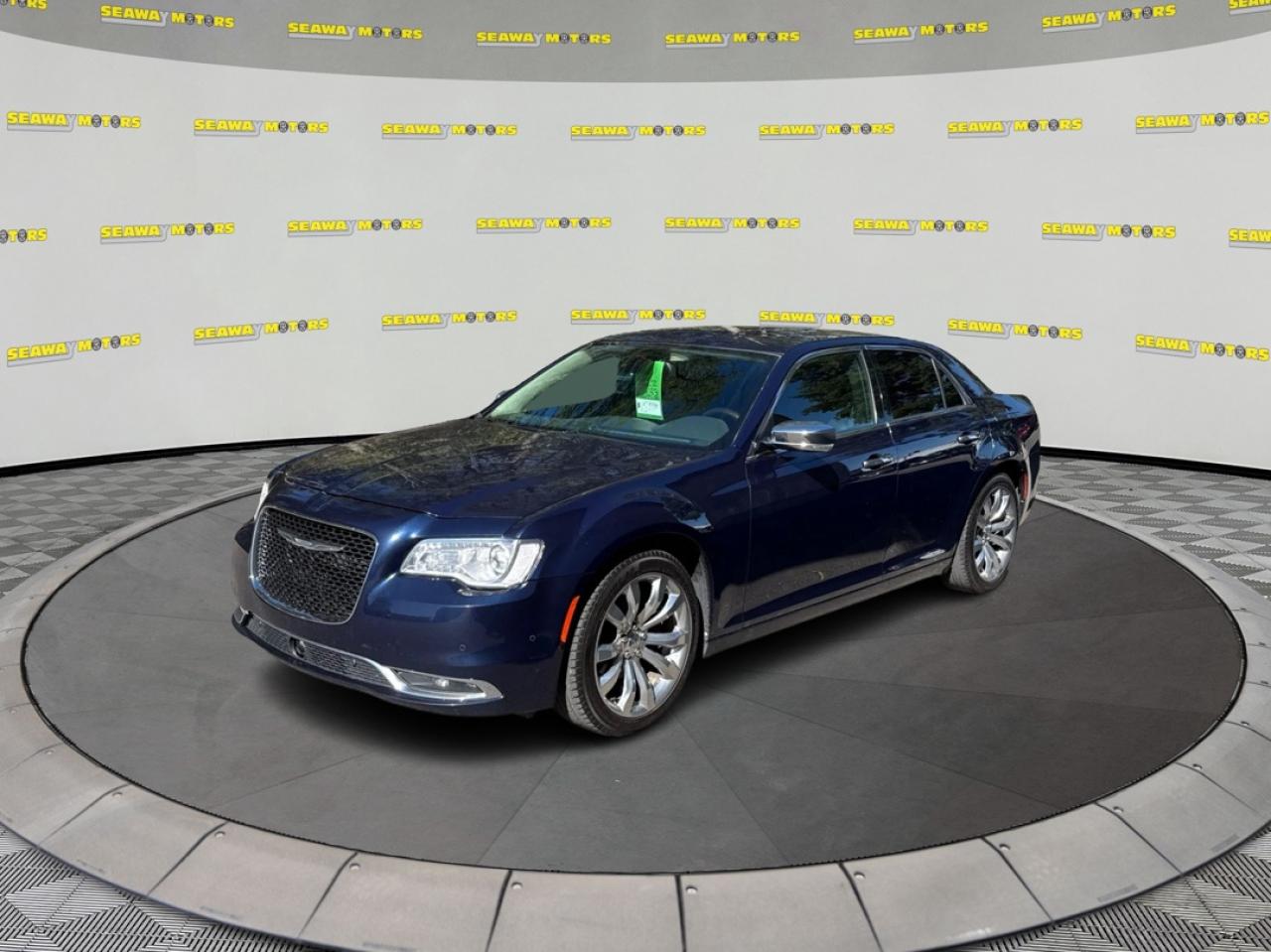 2016 Chrysler 300 300C - Photo #8