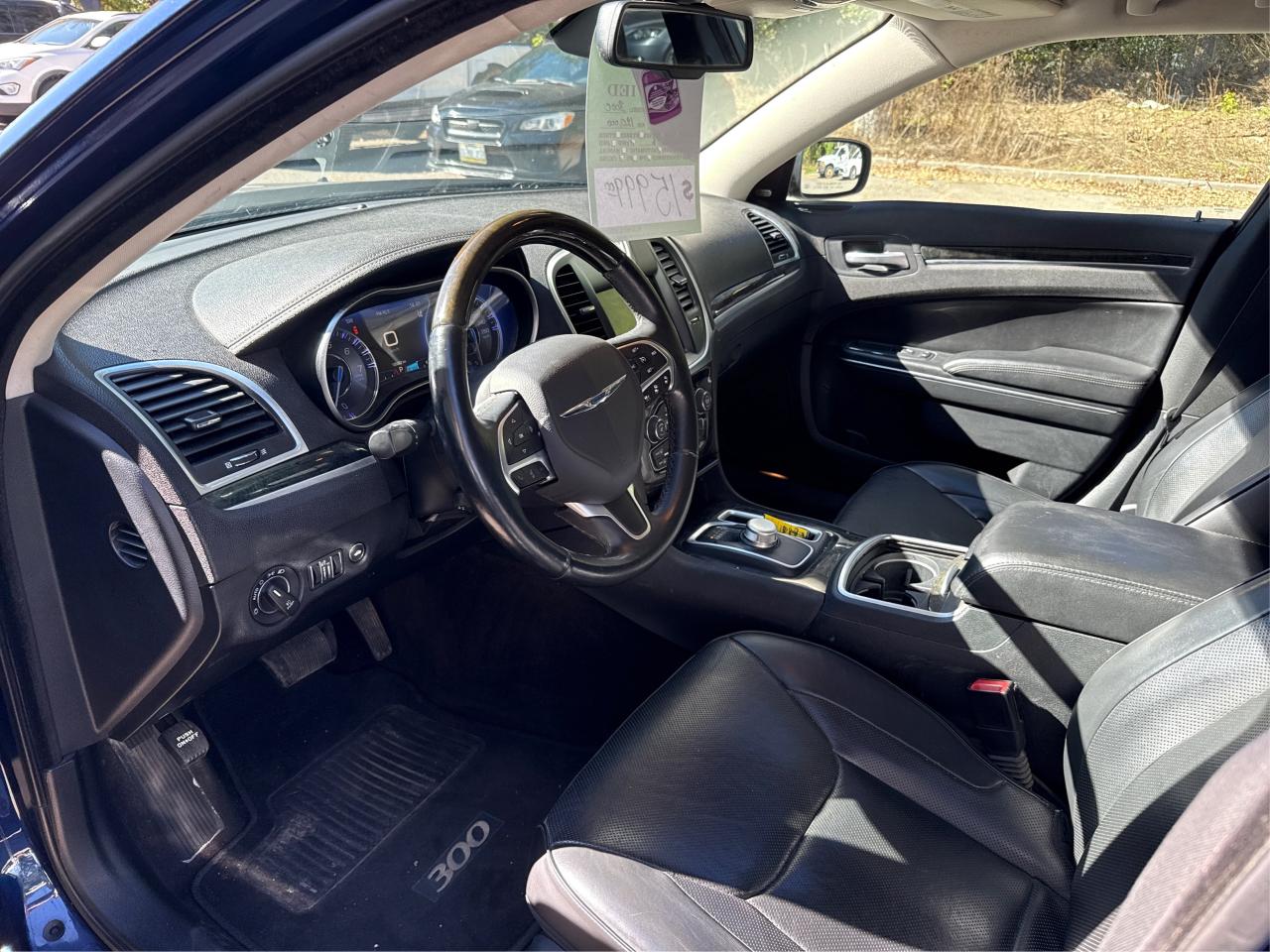 2016 Chrysler 300 300C - Photo #9