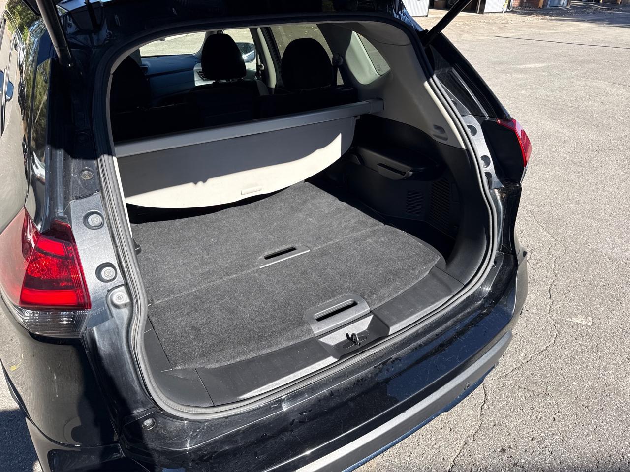 2020 Nissan Rogue  - Photo #12