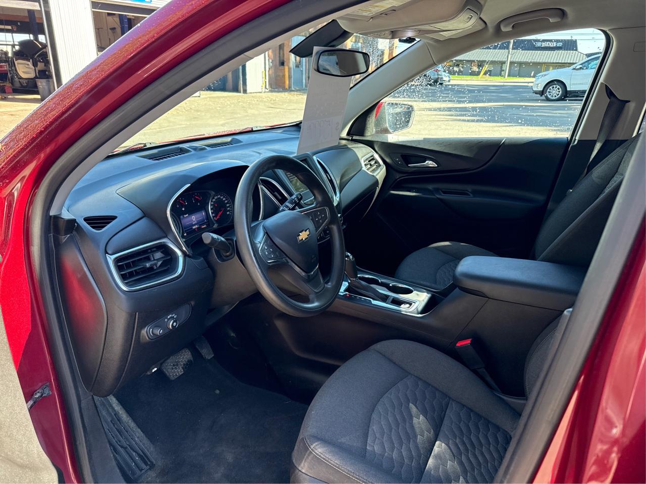 2019 Chevrolet Equinox LT (1LT) - Photo #9
