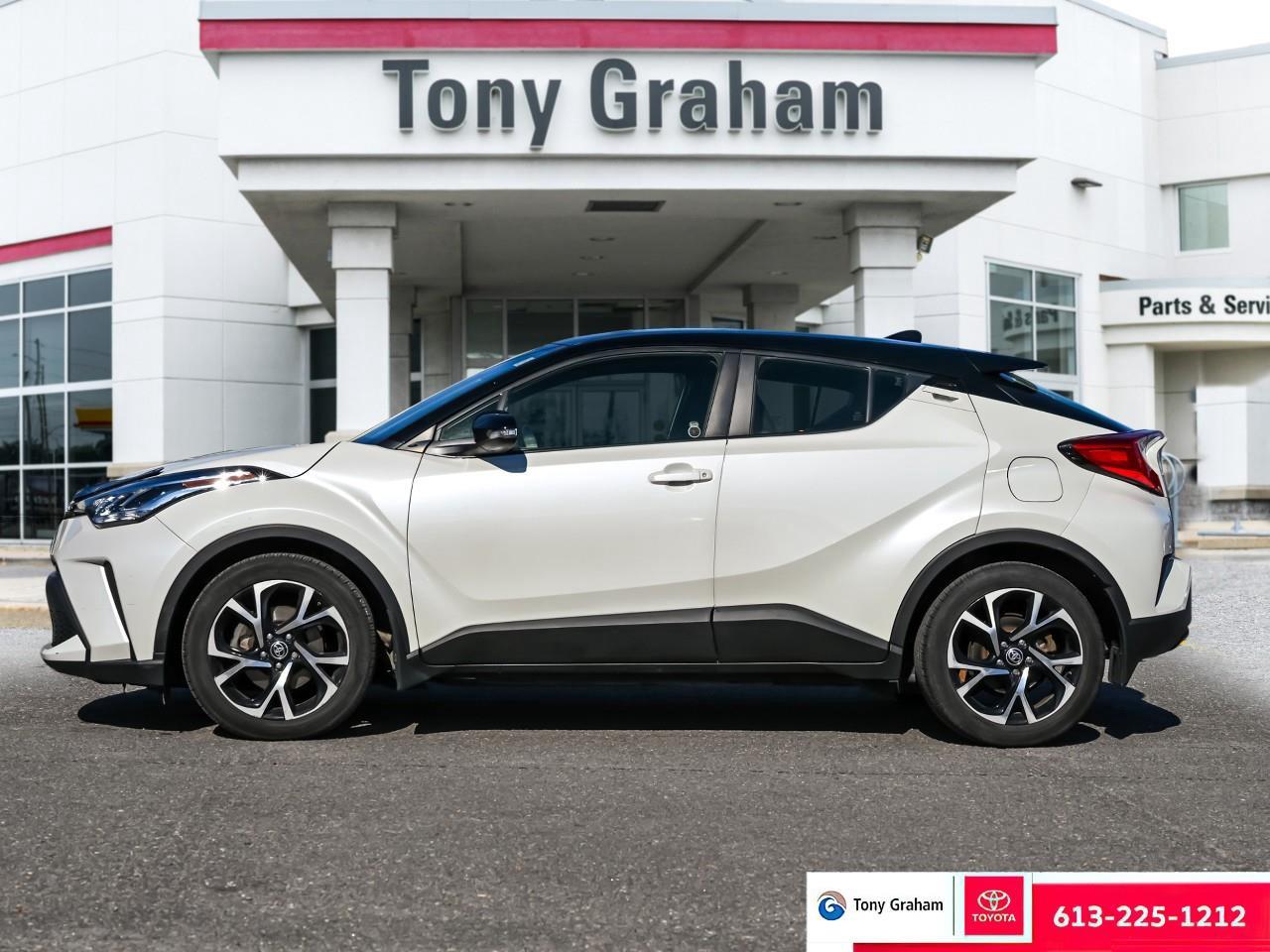 2021 Toyota C-HR XLE Premium Photo