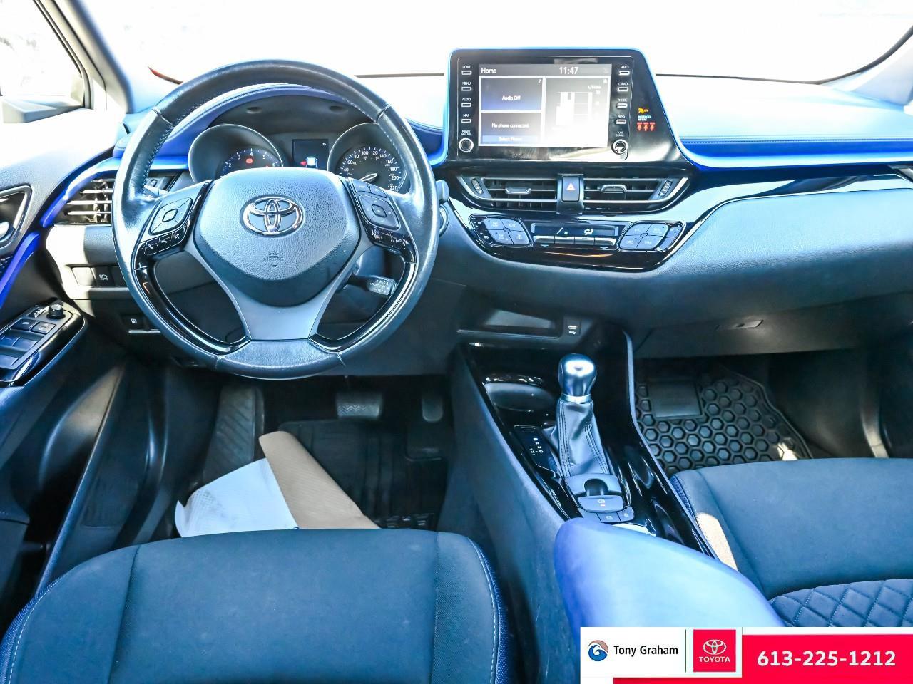 2021 Toyota C-HR XLE Premium Photo