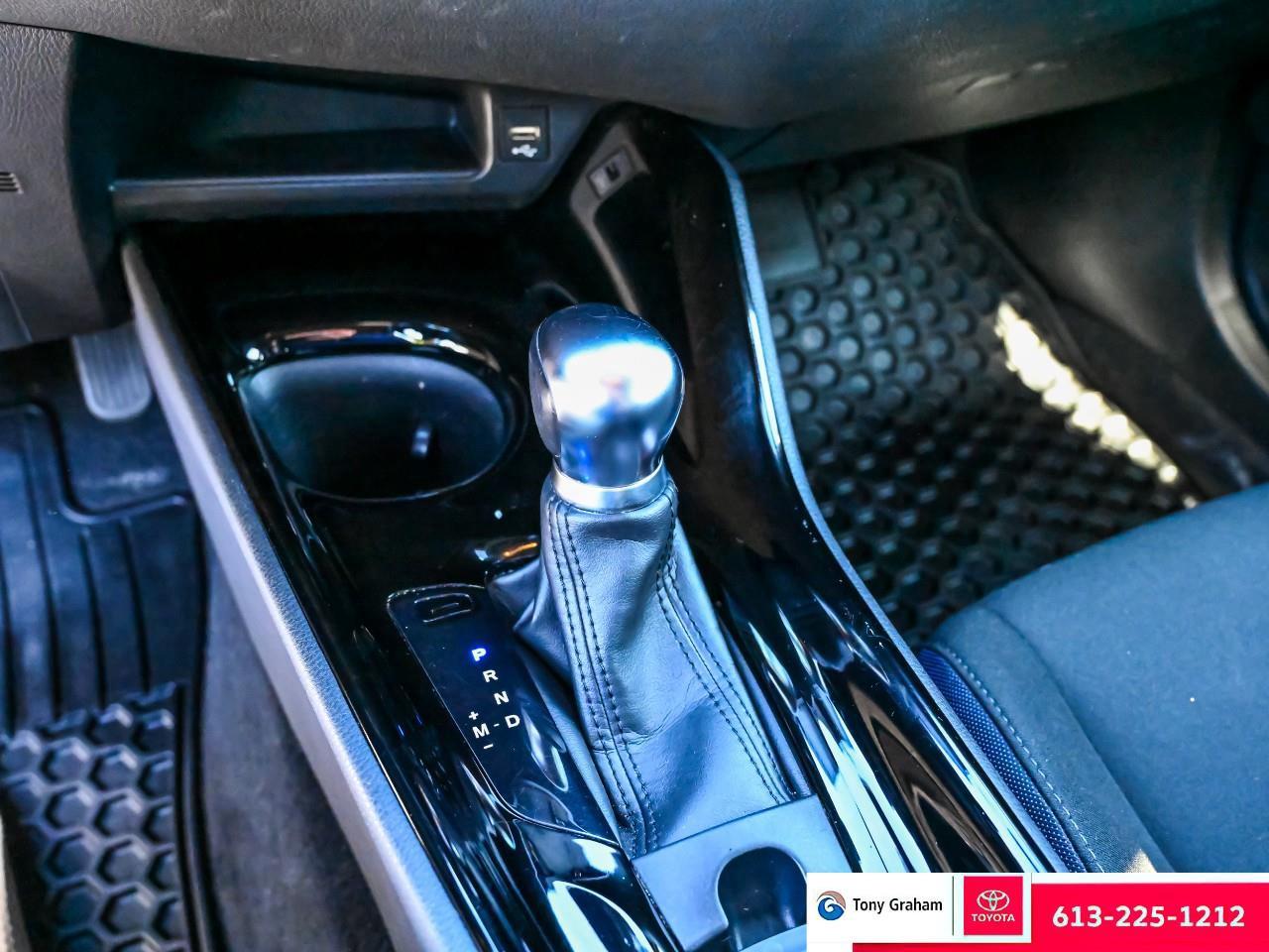 2021 Toyota C-HR XLE Premium Photo