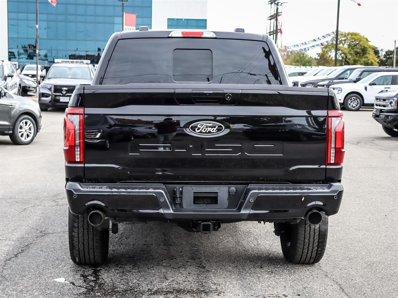 2025 Ford F-150 Lariat | 5.0L V8 | Black Appearance Pkg | Moonroof | Photo4