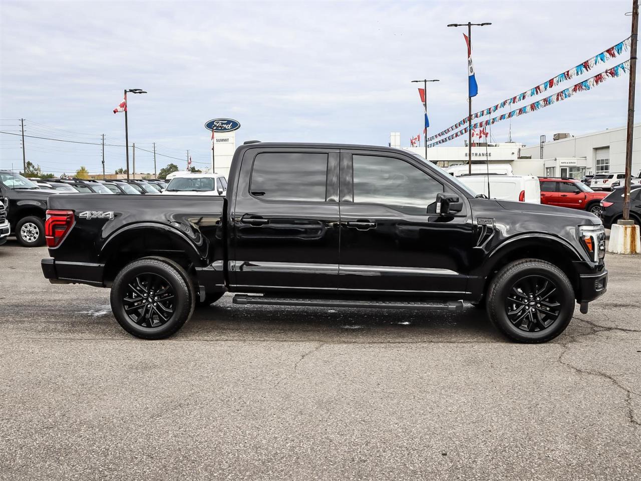 2025 Ford F-150 Lariat | 5.0L V8 | Black Appearance Pkg | Moonroof | Photo3