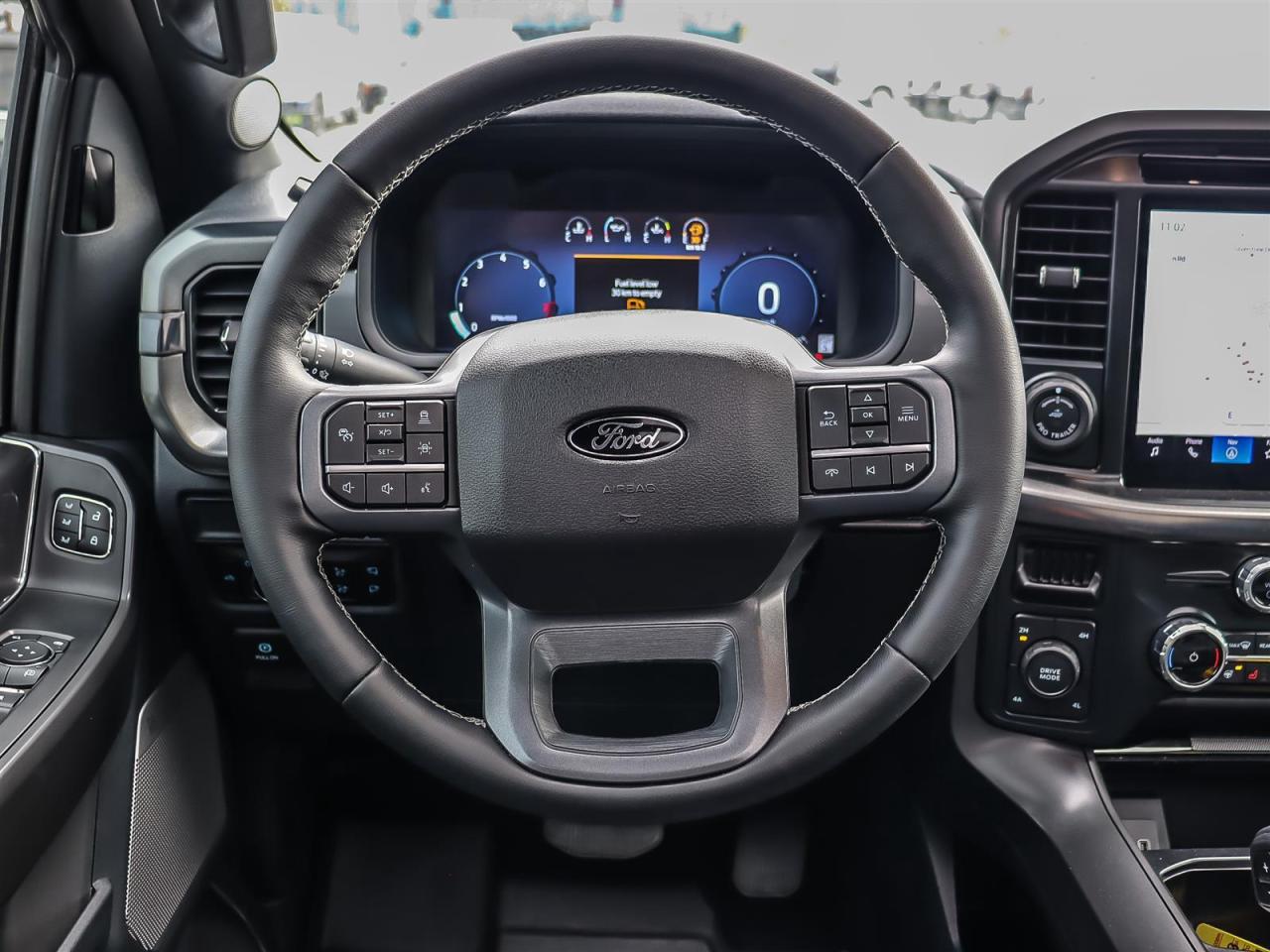 2025 Ford F-150 Lariat | 5.0L V8 | Black Appearance Pkg | Moonroof | Photo