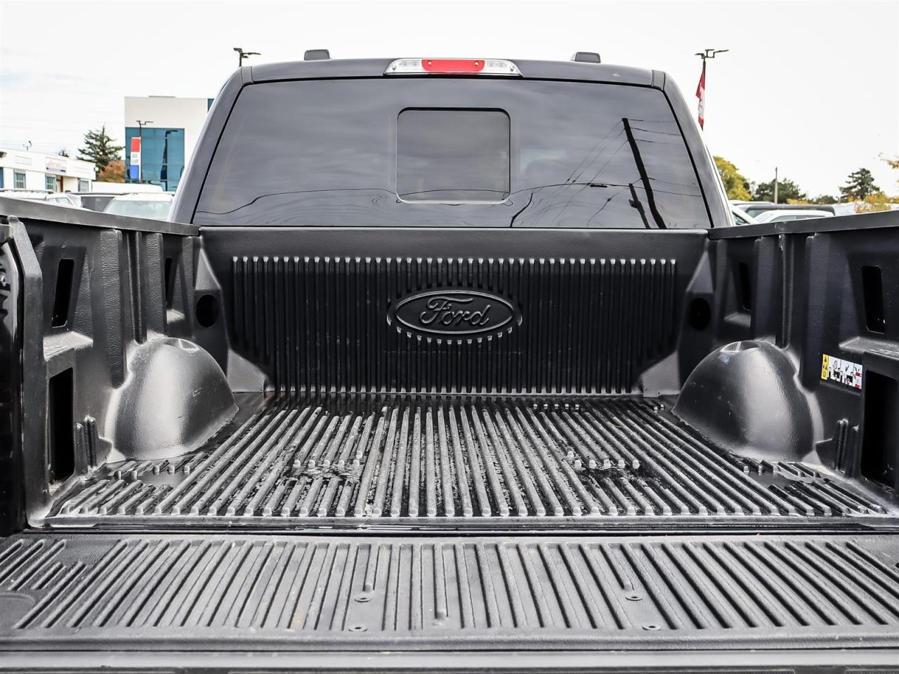 2025 Ford F-150 Lariat | 5.0L V8 | Black Appearance Pkg | Moonroof | Photo