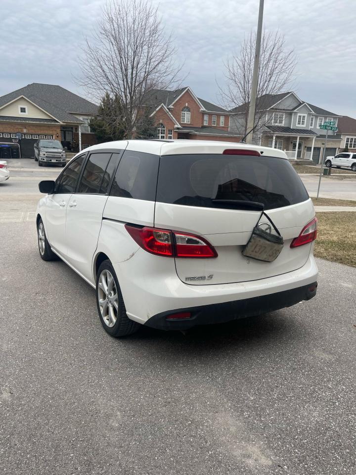 2015 Mazda MAZDA5 GS - Photo #5