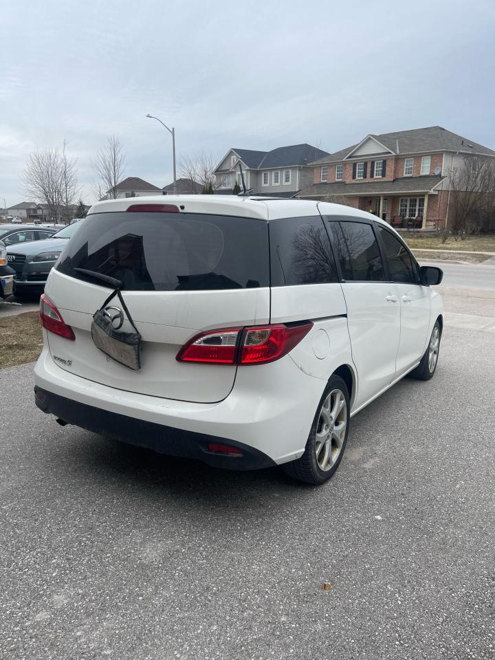 2015 Mazda MAZDA5 GS - Photo #2